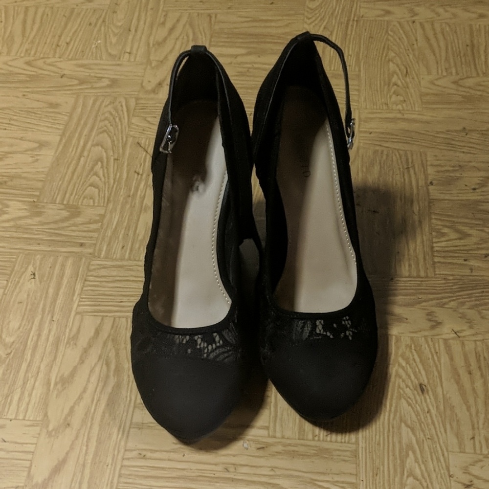 Torrid wedge size 10